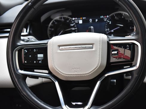 Used 2023 Land Rover Range Rover Velar R-Dynamic S image 31