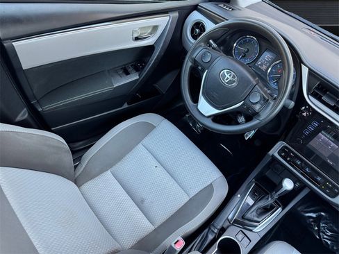 Used 2017 Toyota Corolla LE image 15