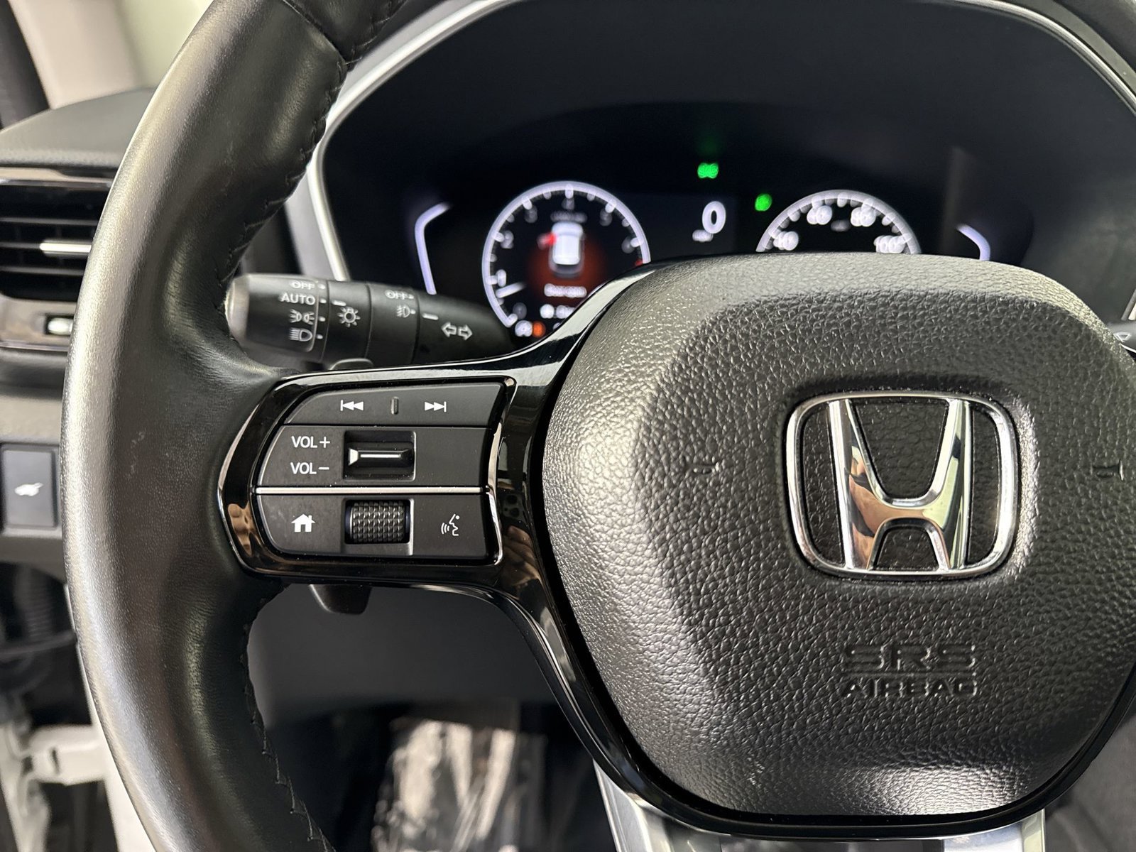 Used 2023 Honda Pilot Touring image 12
