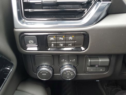 New 2026 GMC Yukon XL Elevation w/ Elevation Premium Package image 33