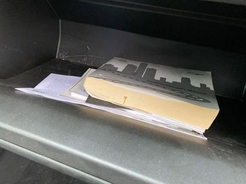 Used 2019 Chevrolet Traverse LT image 33