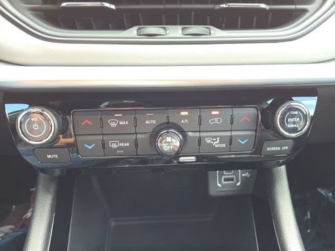New 2026 Jeep Compass Limited w/ Sun, Sound & Navigation Group AWD/4WD image 22