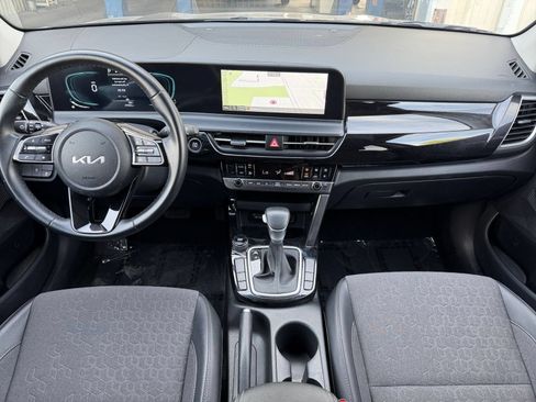 Used 2025 Kia Seltos S FWD image 32