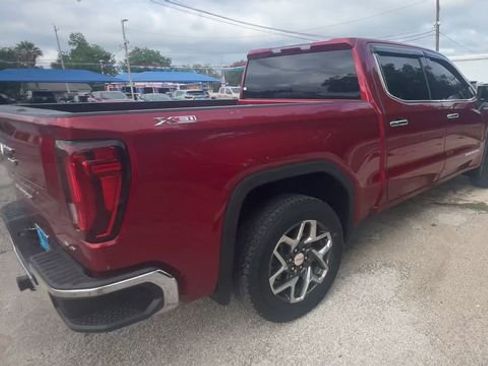Certified 2023 GMC Sierra 1500 SLT w/ X31 Off-Road Package AWD/4WD image 8