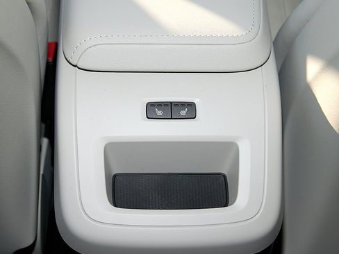 New 2026 Volvo XC60 T8 Ultra w/ Protection Package Premier image 21