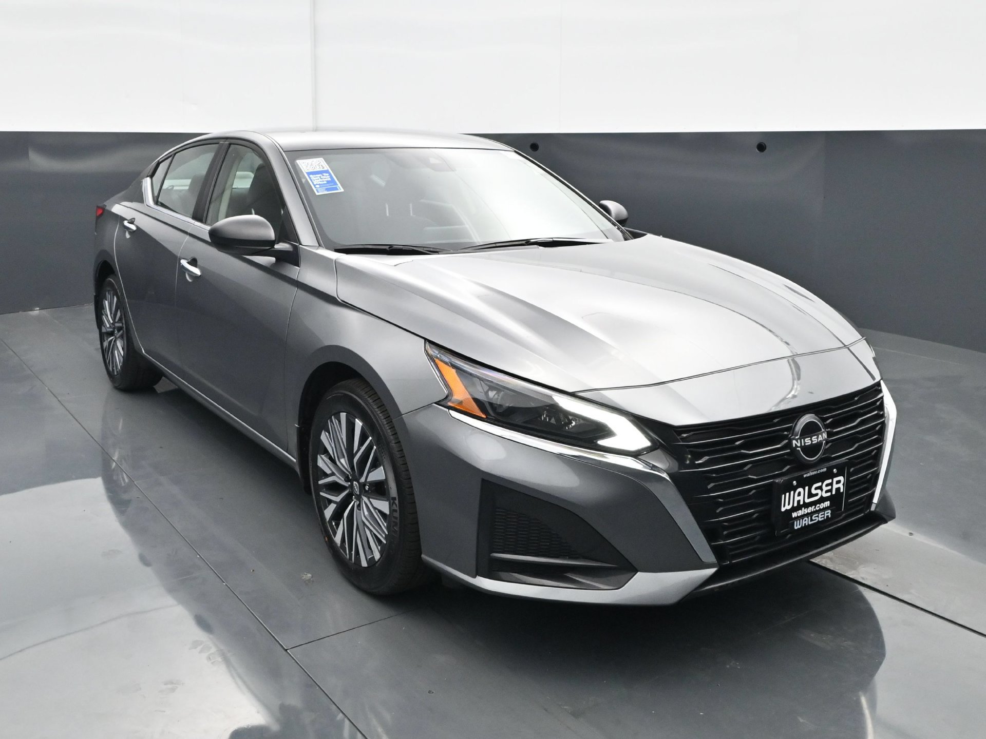 Used 2024 Nissan Altima 2.5 SV AWD/4WD image 11