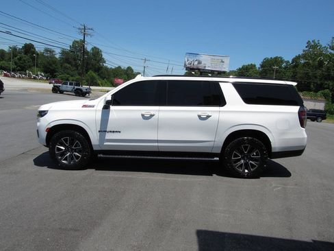 Used 2022 Chevrolet Suburban Z71 w/ Luxury Package AWD/4WD image 7