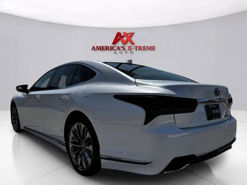 Used 2023 Lexus LS 500 w/ Accessory Package (Z2) RWD image 3