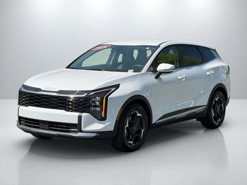 Certified 2026 Kia Sportage EX FWD image 3