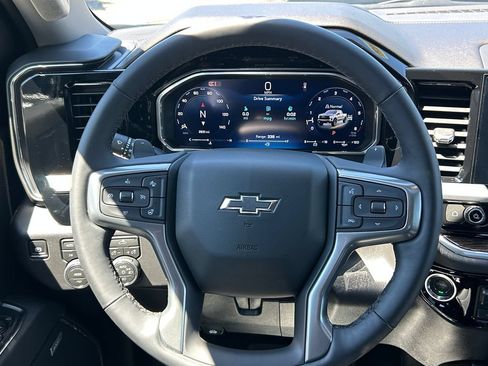 Used 2026 Chevrolet Silverado 1500 LT Trail Boss w/ Convenience Package II AWD/4WD image 18