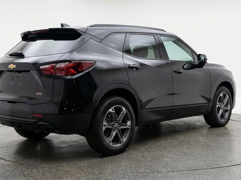 Used 2025 Chevrolet Blazer LT FWD image 9