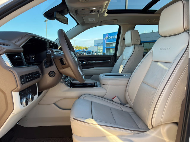 Used 2024 GMC Yukon Denali AWD/4WD image 4