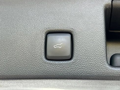 Used 2023 Ford Escape Platinum AWD/4WD image 51