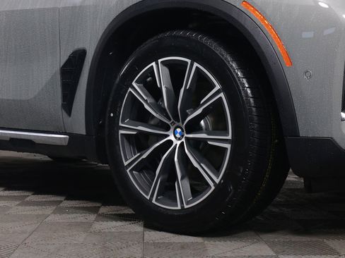 New 2025 BMW X5 xDrive40i w/ Parking Assistance Package image 9