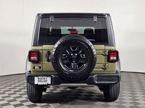 Used 2026 Jeep Wrangler Sport AWD/4WD image 4