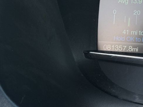 Used 2017 Ford Explorer Limited image 18