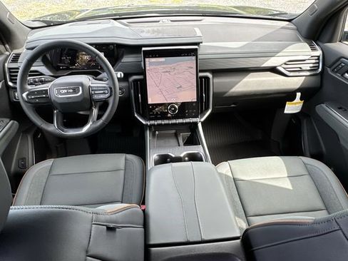 New 2026 GMC Acadia AT4 w/ LPO, Floor Liner Package image 20