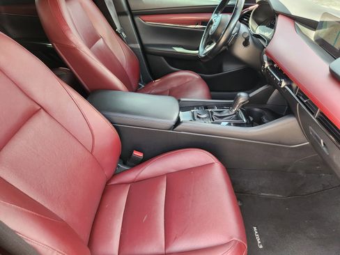 Used 2023 MAZDA MAZDA3 Hatchback w/Premium Plus Pkg image 13