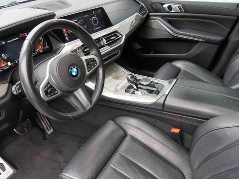 Used 2020 BMW X5 M50i w/ Premium Package image 9