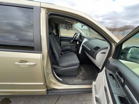 Used 2010 Dodge Grand Caravan Hero FWD image 30