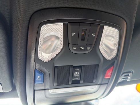 Used 2025 RAM 1500 Big Horn AWD/4WD image 31