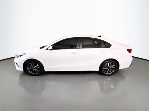 Used 2022 Kia Forte LXS FWD image 6