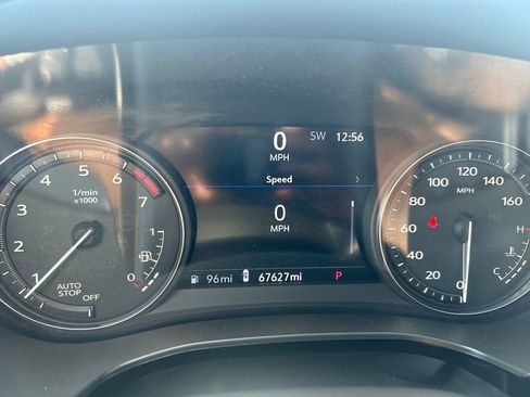 Used 2022 Cadillac XT5 Premium Luxury w/ Technology Package FWD image 30