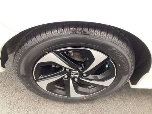 Used 2021 Honda Insight EX image 22