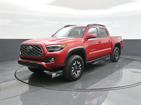 Used 2020 Toyota Tacoma TRD Off-Road AWD/4WD image 3