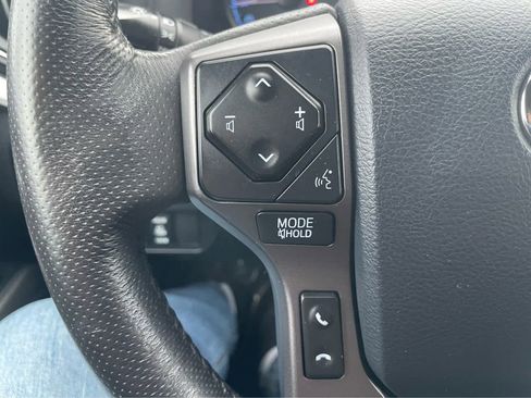 Used 2020 Toyota Tacoma TRD Off-Road w/ Technology Package AWD/4WD image 16