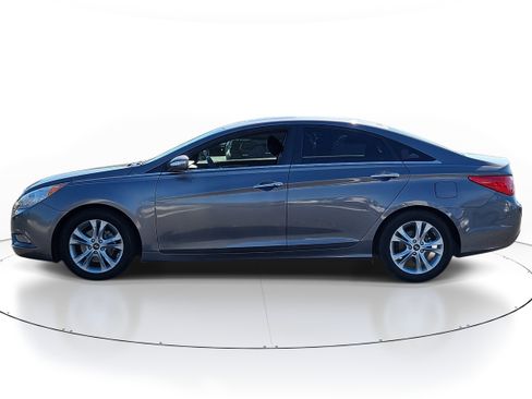 Used 2011 Hyundai Sonata Limited w/ Navigation Pkg 5 image 3