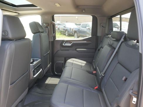 New 2026 GMC Sierra 1500 Elevation w/ Elevation Premium Package AWD/4WD image 17