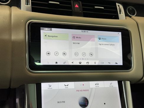 Used 2020 Land Rover Range Rover Sport HSE image 18