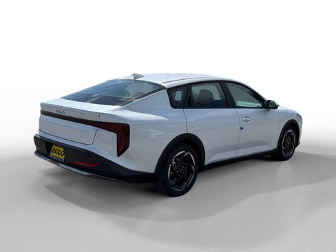 New 2026 Kia K4 EX image 5