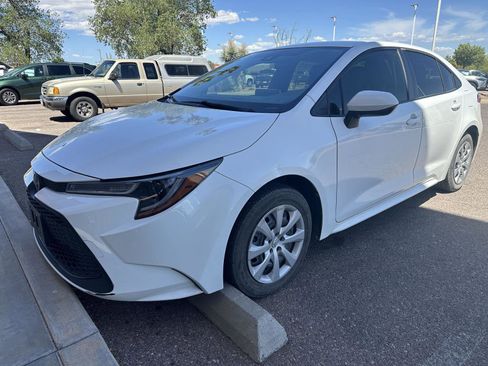 Used 2020 Toyota Corolla LE w/ Carpet Mat Package (TMS) image 13