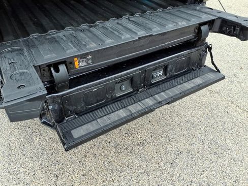 Used 2024 GMC Sierra 2500 AT4X AWD/4WD image 13