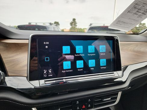 Used 2025 Volkswagen Atlas SE FWD image 19