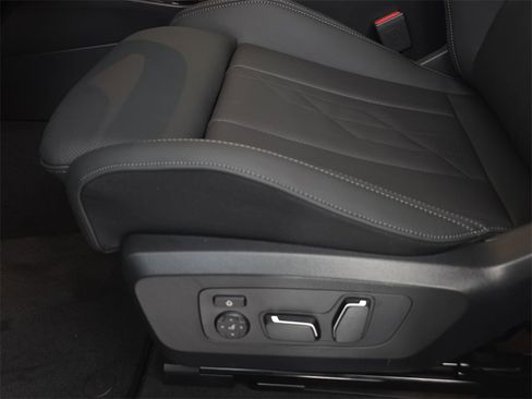 New 2026 BMW X3 xDrive30 w/ Premium Package image 28