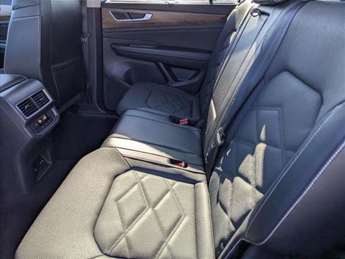 Used 2024 Volkswagen Atlas SE FWD image 24