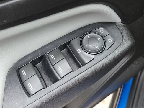 Used 2019 Chevrolet Equinox LS image 34