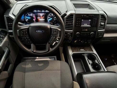 Used 2017 Ford F350 XLT w/ Camper Package image 15