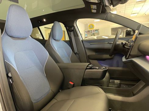 Used 2025 Volvo EX30 Ultra w/ Protection Package Premier AWD/4WD image 40