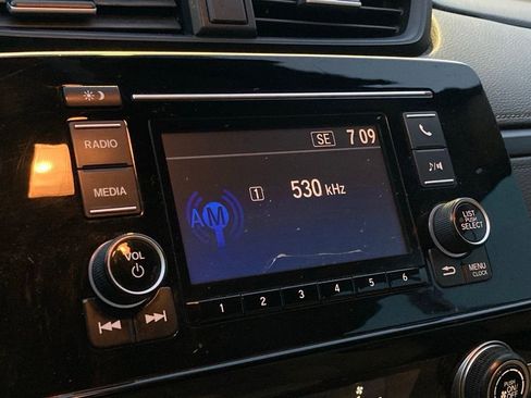 Used 2019 Honda CR-V LX image 19