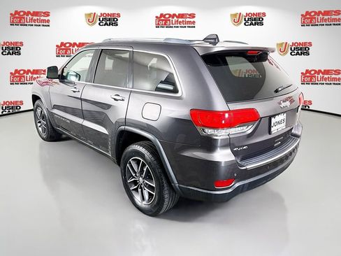 Used 2018 Jeep Grand Cherokee Limited AWD/4WD image 2