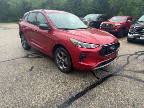 Used 2024 Ford Escape ST-Line AWD/4WD image 3