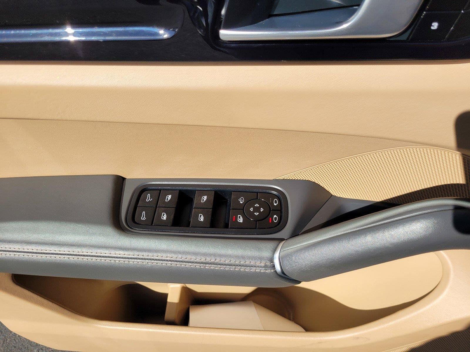 Used 2019 Porsche Cayenne AWD/4WD image 25