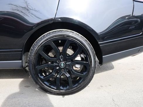 Used 2020 Land Rover Range Rover HSE image 28