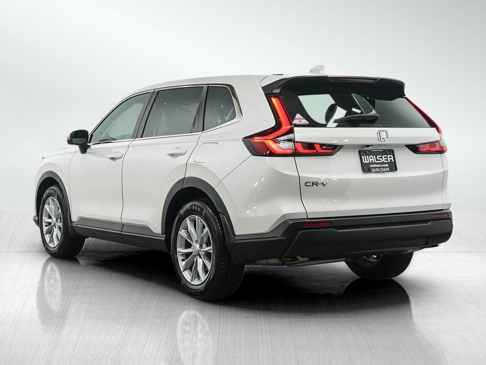 Used 2024 Honda CR-V EX image 3