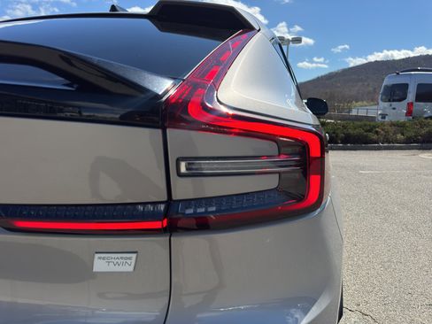 Used 2023 Volvo C40 P8 Recharge Ultimate AWD/4WD image 8
