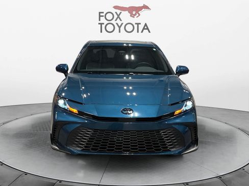 Used 2025 Toyota Camry SE w/ Multimedia Upgrade Package FWD image 9